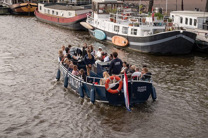Amsterdam Canal Cruise with Live guide & Two drinks - Central St. - The Balance of Informative Commentary and Leisure