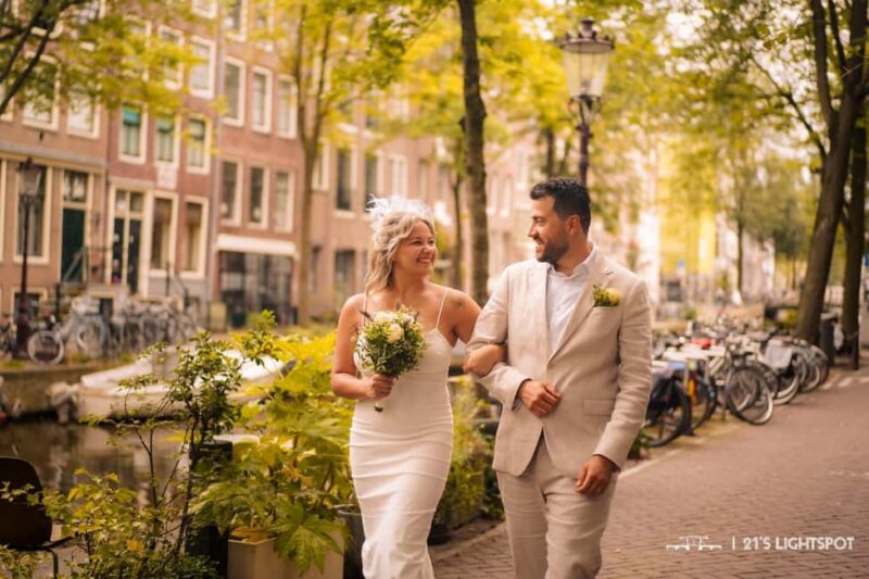 Amsterdam Canal, Tulip, Windmill Photoshoot | Custom Request - Meeting Points and Location Flexibility
