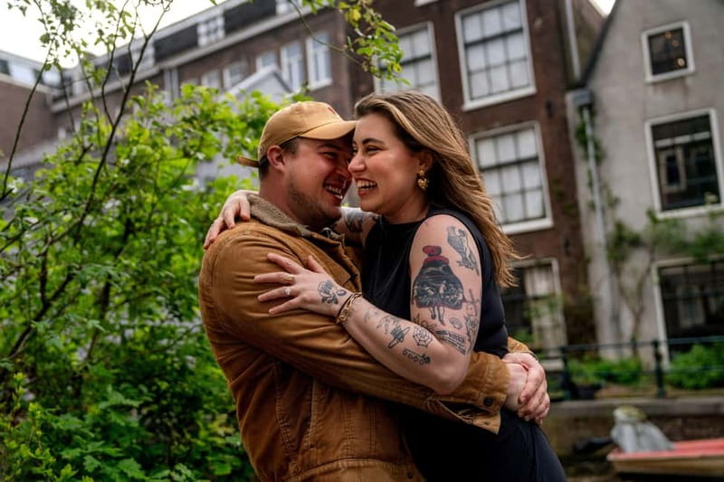 Amsterdam Canals Photoshoot: Private Solo, Family or Couples - The Choice Between Love, Portrait, or Family Shoots
