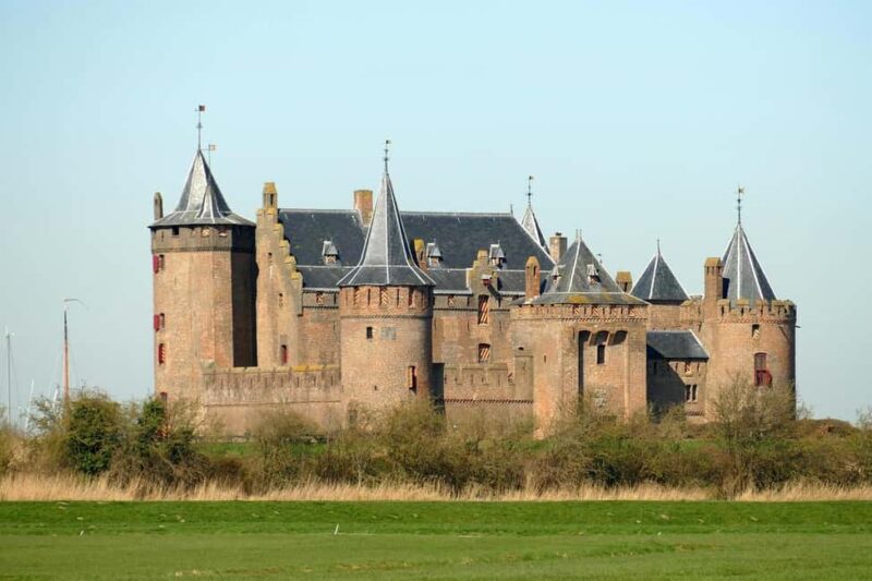 Amsterdam: Castle de Haar & Private Castles Guided Day Trip - Explore Stunning Castles Outside the Crowds of Amsterdam
