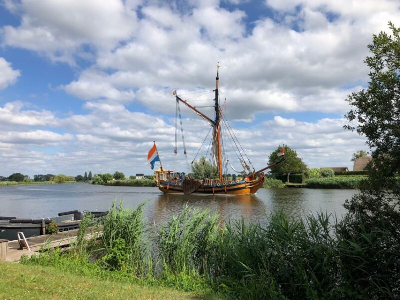 Amsterdam Castle & Utrecht City Tour - Walking Tour of Utrecht’s Historic City Center