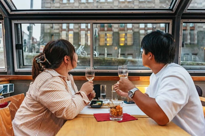 Amsterdam: Cheese & Wine Cruise Tasting Experience - Comfort and Accessibility Onboard