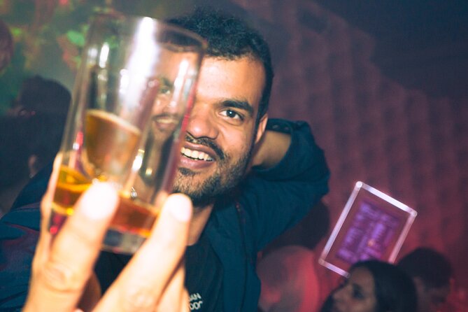 Amsterdam: City Centre Bar Crawl and Nightlife Experience - The Guide and Group Dynamics