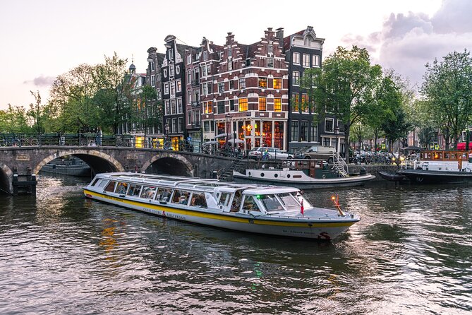 Amsterdam City Centre Cruise with Free Stroopwafel - Learning About the City with an Audio Guide