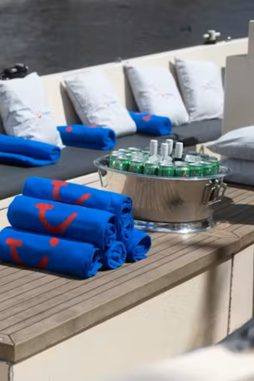 Amsterdam: City Highlights Small Boat Canal Cruise with host - Glide Past Iconic Amsterdam Landmarks