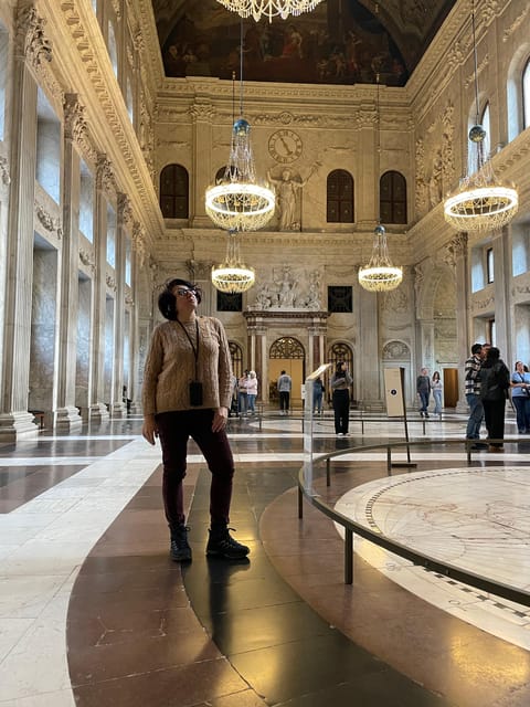 Amsterdam: City Highlights Walking Tour - Exploring the Basilica of Saint Nicholas and Its Cultural Role