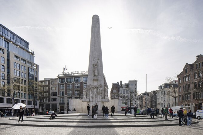 Amsterdam City Private Tour & Canal Cruise - The Peaceful Begijnhof Courtyard