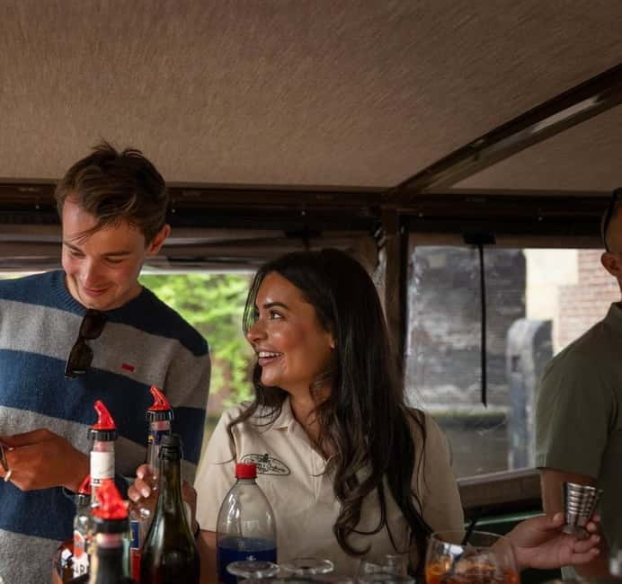 Amsterdam: Covered Heated Canal Cruise with Bitterballen - How Guides Make the Difference