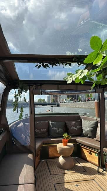 Amsterdam: Covered Heated Canal Cruise with Bitterballen - Weather Considerations and Comfort Features