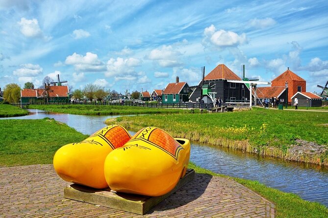 Amsterdam: Day Trip to Keukenhof & Zaanse Schans Windmills - Key Points
