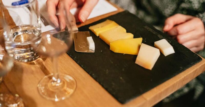 Amsterdam: Dutch Cheese Tasting Experience with Wine - Key Points