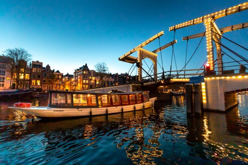 Amsterdam: Evening Canal Cruise with (Open) Bar on Board - The Route and Major Landmarks Seen from the Water