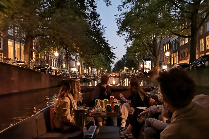 Amsterdam Evening Cruise in Small Group - The Jordaan District and Seven Bridges