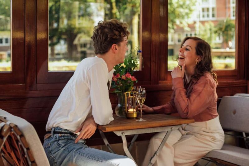 Amsterdam: Evening Lights Cruise incl. Cocktail & Waffle - Departure Details and Accessibility