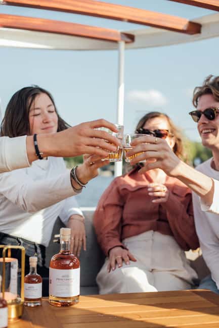 Amsterdam: Evening Lights Cruise incl. Cocktail & Waffle - Frequently Asked Questions