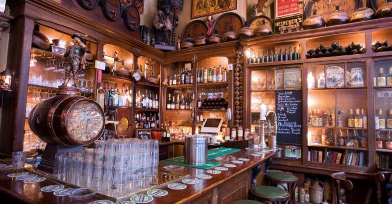 Amsterdam: Exclusive Red Light District Tour and Drink - Key Points