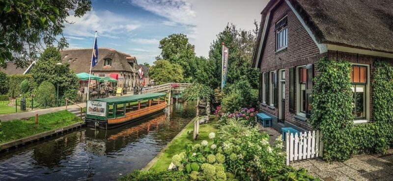 Amsterdam: Explore Giethoorn in a Private Tour with Driver - Pricing and Booking Flexibility