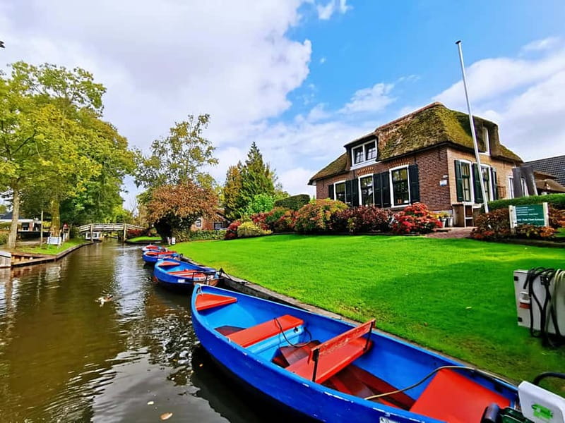 Amsterdam: Giethoorn, Afsluitdijk and Zaanse Schans Day Trip - This Tour Offers a Complete Day of Dutch Highlights