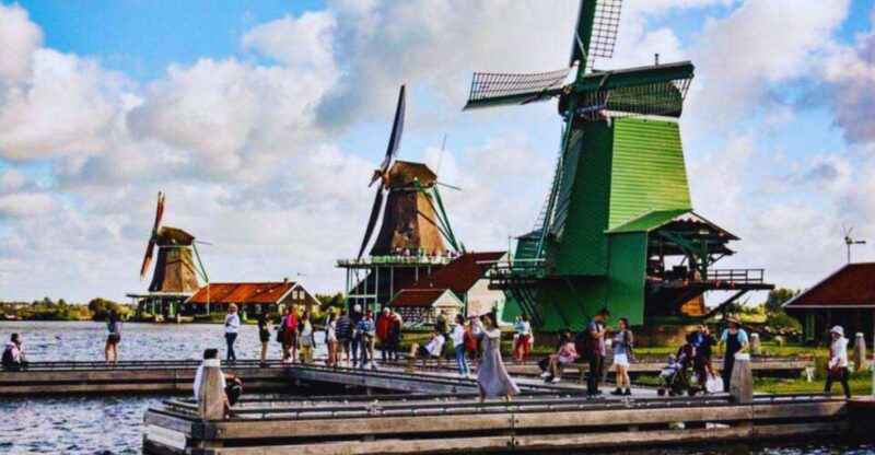 Amsterdam: Giethoorn and Zaanse Schans Windmills Day Tour - Discover the Dutch Charm with this Full-Day Tour from Amsterdam