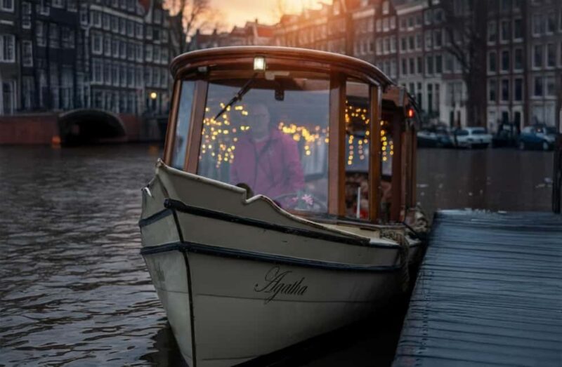 Amsterdam: Heated Cruise with Local Guide & Optional Drinks - The Local Captain Guides with Humor and Knowledge