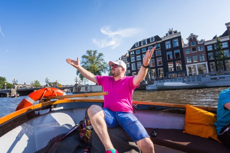 Amsterdam: Heated Cruise with Local Guide & Optional Drinks - Food and Drinks: Quality Options and Optional Unlimited Service