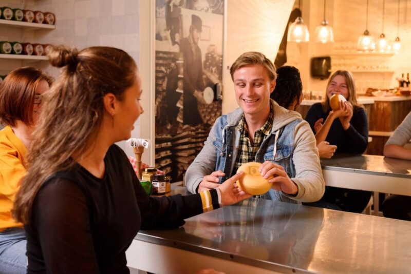 Amsterdam: Henri Willig Cheese Tasting Experience - The Location: Warmoesstraat in Central Amsterdam