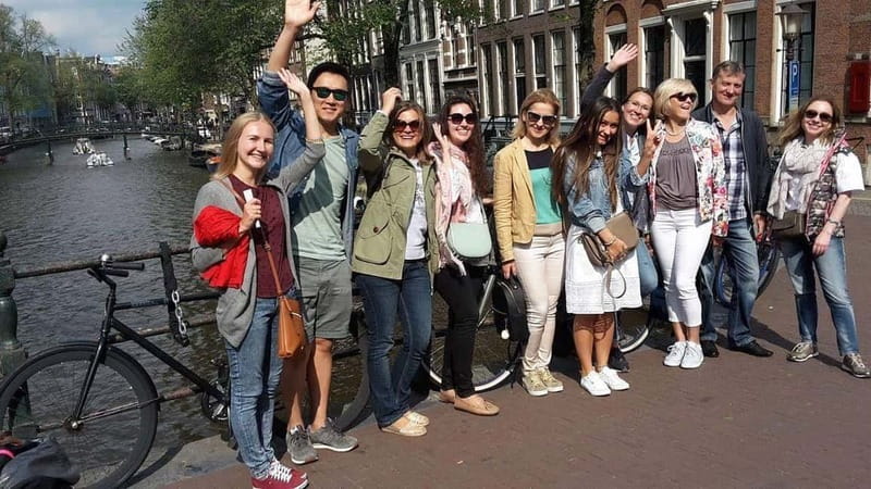 Amsterdam: Hidden Gems Sightseeing & Tasting Tour+PDF Guide - Visiting Dam Square, the Royal Palace, and Nieuwe Kerk