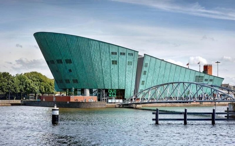 Amsterdam Highlights and Hidden Gems Private Tour - Explore Dam Square and the Royal Palace at Your Pace