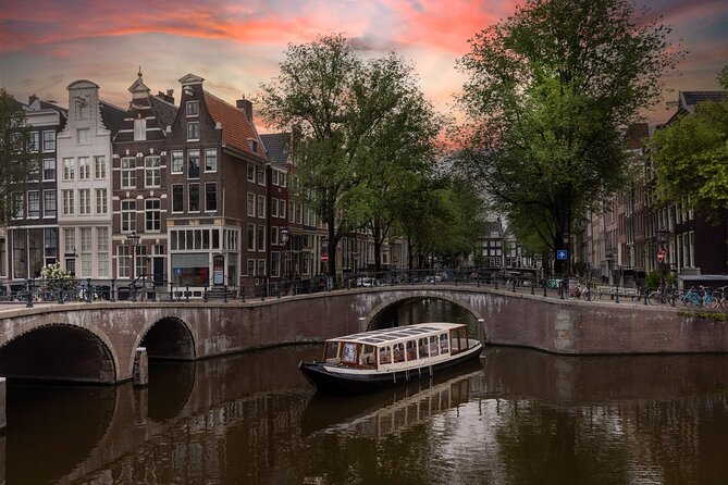 Amsterdam Historic Tour On Classic Saloon Boat - Accessibility and Practical Tips