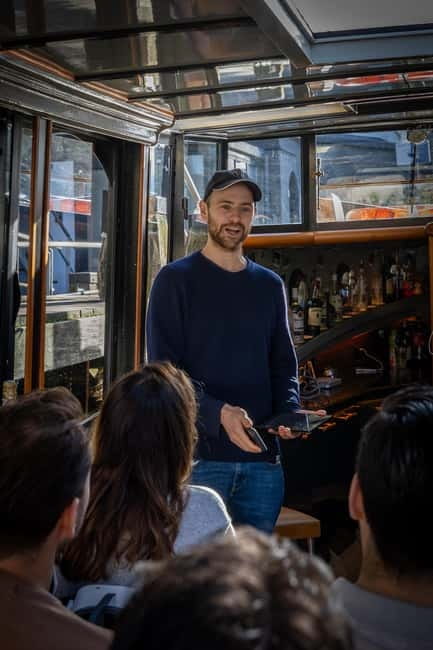 Amsterdam: Historic Virtual Reality Luxury Boat Tour - Virtual Reality Experience at Key 17th-Century Landmarks