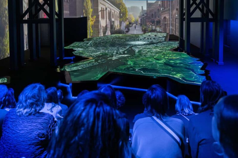 Amsterdam in Motion Entry Ticket - Key Points