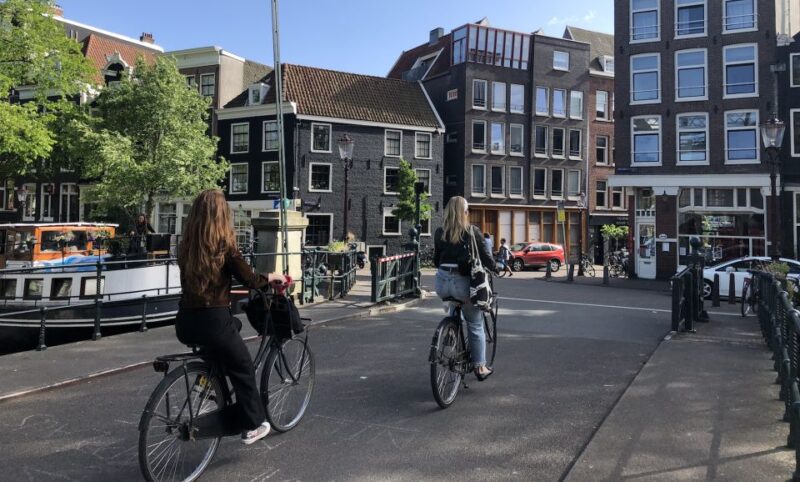 Amsterdam: Inner City Bike Tour German or English (Private) - Optional Refreshment Breaks with Local Treats