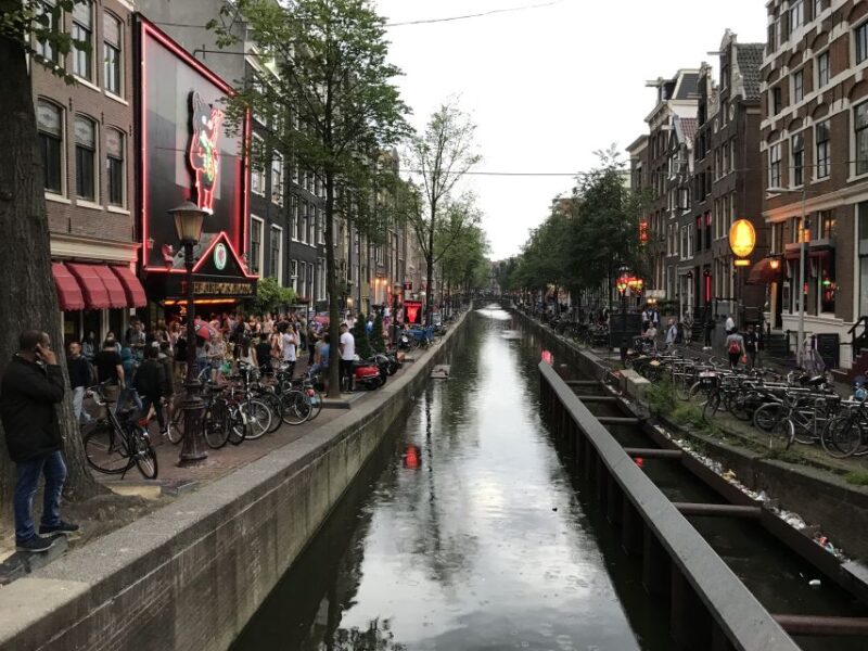 Amsterdam: Introduction walking tour - The Tour Includes a Personal Guide and Local Insights
