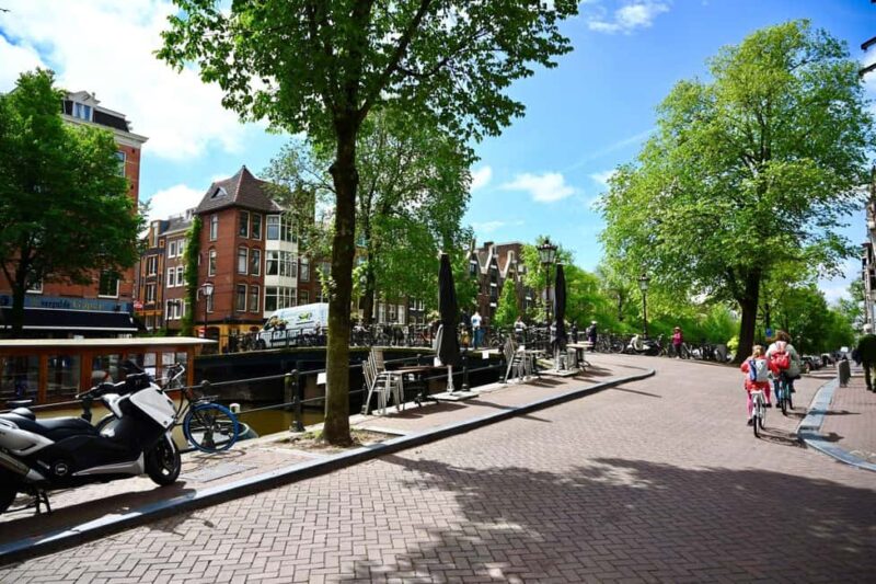 Amsterdam: Jordaan Food Tour of 10+ Local Classic Tastings - The Food and Culture Blended Experience