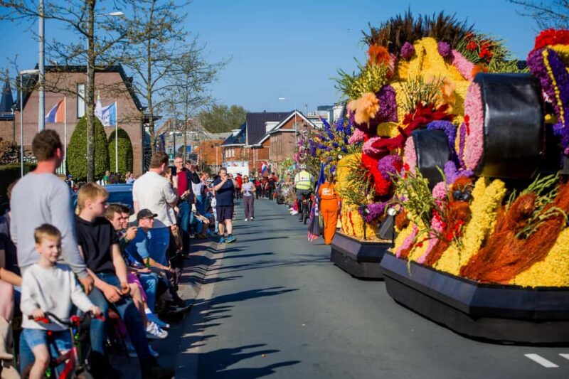 Amsterdam: Keukenhof Guided Tour and Flower Parade April 18 - Important Considerations: Accessibility and Timing