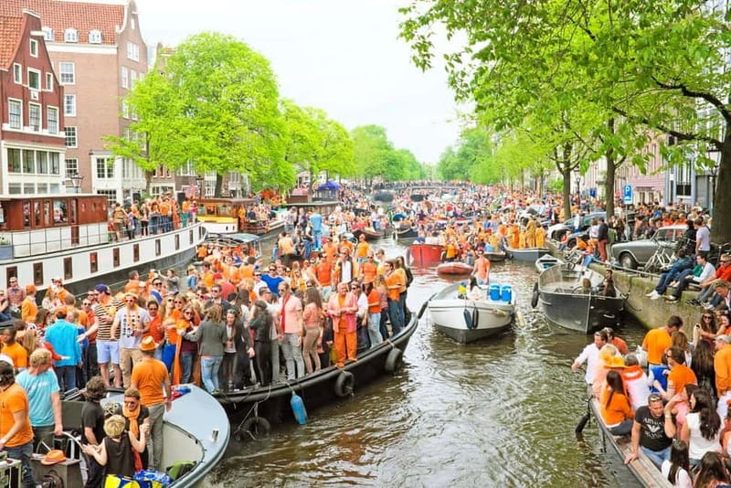 Amsterdam: Kings Day Boat Party with Unlimited Drinks - Practical Details: Meeting Point and Accessibility