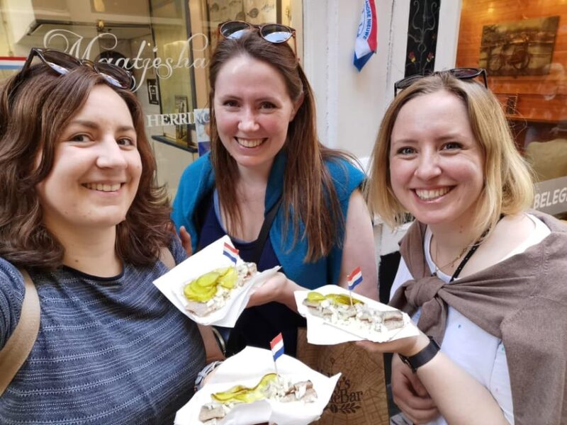 Amsterdam: KULTOUR mit Biss. Kulinarische Stadtführung - The Guide’s Style: Friendly, Informative, and Entertaining