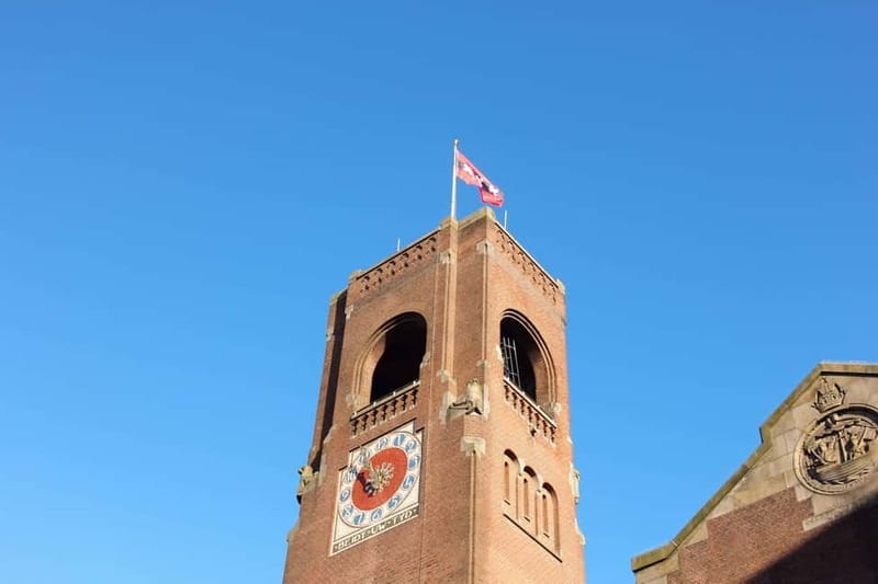 Amsterdam: Layover Flight Private Guided Tour (3h, 4h or 5h) - Physical Requirements and Accessibility