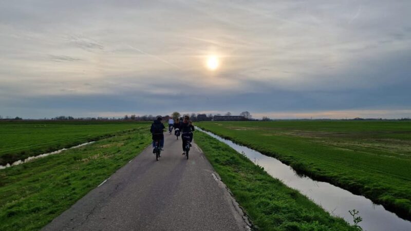 Amsterdam: Leisurely Windmill & Countryside Bike Ride - Guided by Knowledgeable Experts with Engaging Commentary