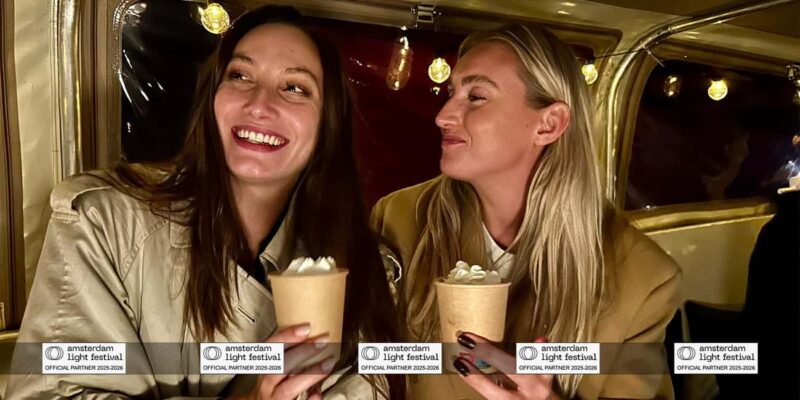 Amsterdam: Light Festival Boat+Unlimit.Drinks & Snack Option - Discover the Magic of the Amsterdam Light Festival Cruise