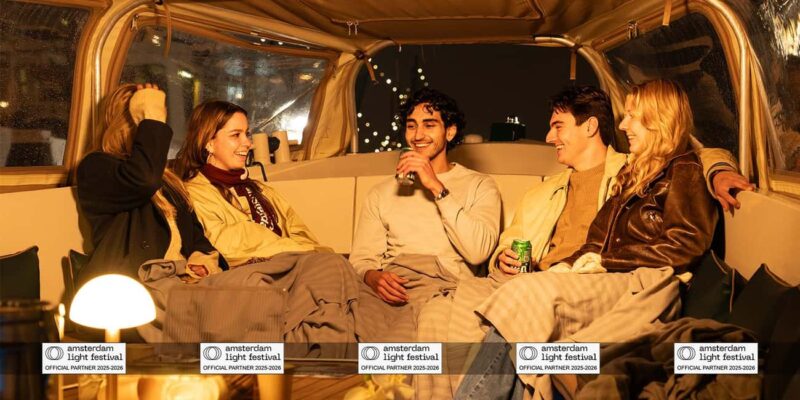 Amsterdam: Light Festival Boat+Unlimit.Drinks & Snack Option - Comfort and Practical Tips for Visiting in Winter