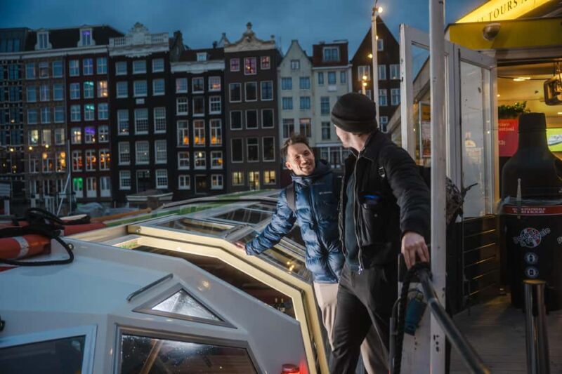 Amsterdam: Light Festival Cruise on Heated Boat + Hot Choco - The Cozy Heated Boat: A Warm Sanctuary in Winter