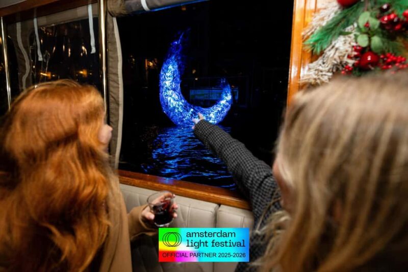 Amsterdam: Light Festival Heated Cruise + Hot Choco + Snack - The Overall Pacing and Duration of the Tour