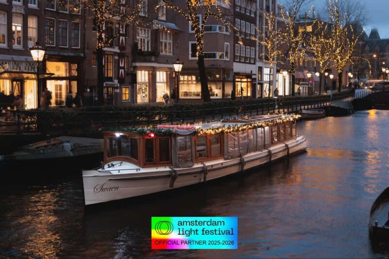 Amsterdam: Light Festival Heated Cruise + Hot Choco + Snack - Accessibility and Practical Tips for the Tour