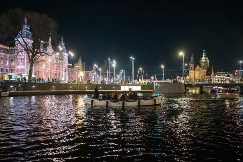 Amsterdam: Light Festival Open Boat Cruise - What the 1.5-Hour Tour Includes