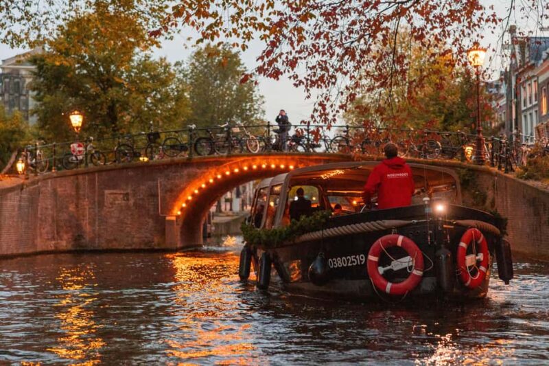 Amsterdam: Light Festival Open Boat - Unl. Drinks Option - Discover the Sparkling Sights of the Amsterdam Light Festival