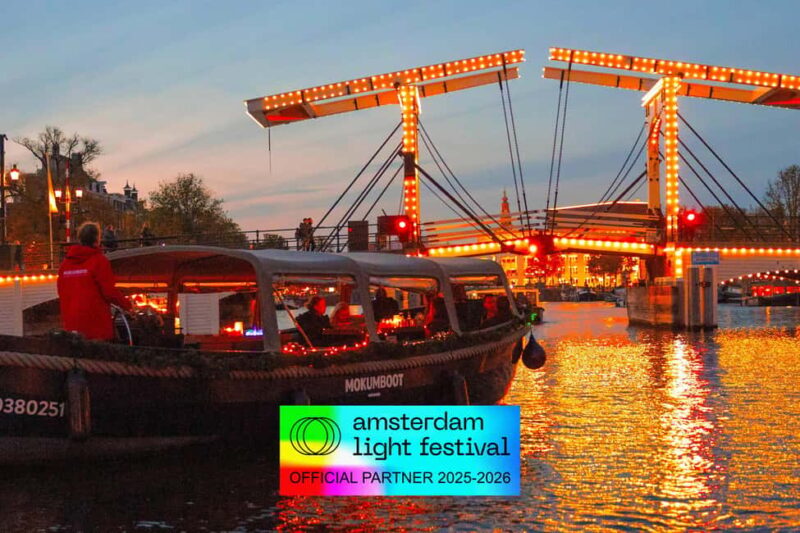 Amsterdam: Light Festival Open Boat - Unl. Drinks Option - The Route: From the Skinny Bridge to Reguliersgracht