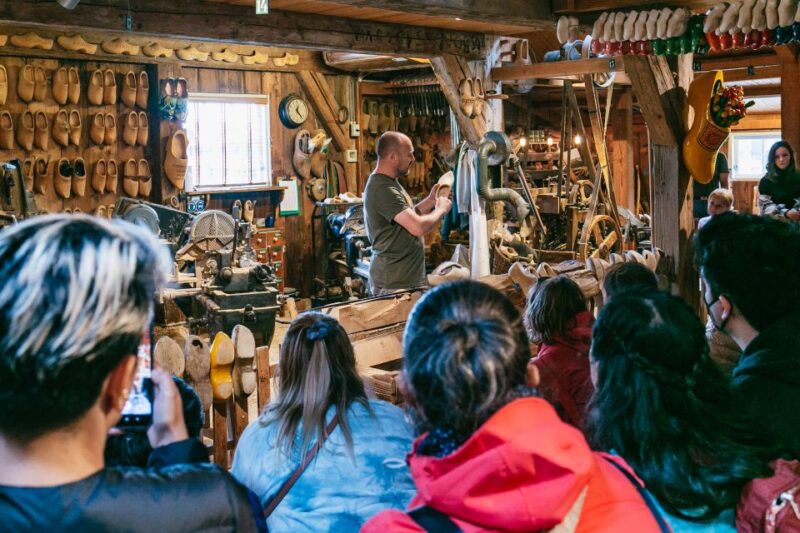 Amsterdam: Live-Guided Zaanse Schans & Cheese Tasting Tour - Free Time for Independent Exploration at Zaanse Schans