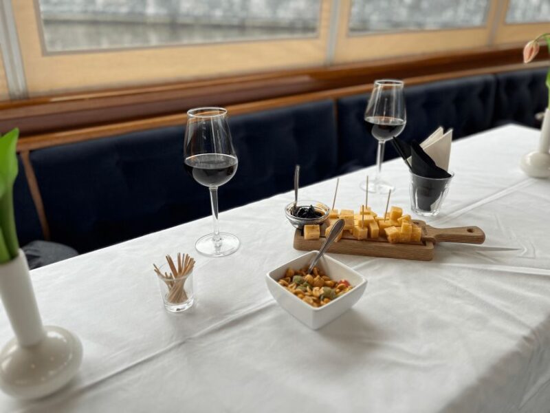 Amsterdam: Luxury Light Festival Cruise with Optional Drinks - Starting Point and Meeting Instructions