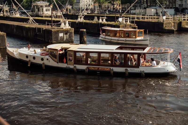 Amsterdam: Luxury Saloon Boat Cruise with Cocktails & Waffle - Amsterdam: Luxury Saloon Boat Cruise with Cocktails & Waffle – An Elegant Canal Experience